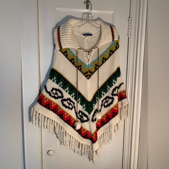 Vintage festival 70’s hand knit poncho with fluffy ball ties in front one size - Picture 1 of 7